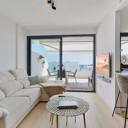 One 80 Within Walking Distance To The Sea Apartment