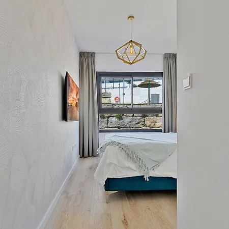 One 80 Within Walking Distance To The Sea Apartment *