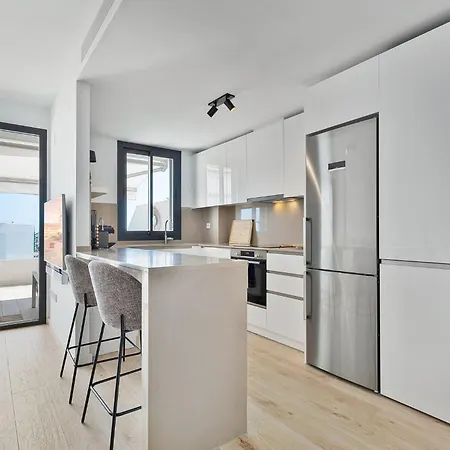 One 80 Within Walking Distance To The Sea Estepona