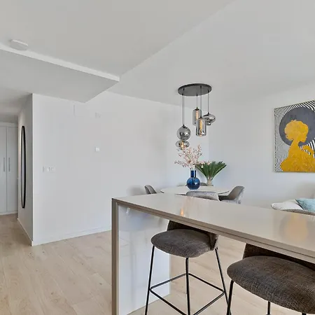 Apartment One 80 Within Walking Distance To The Sea Estepona